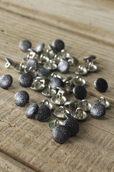 Bouton à paillettes Shiny Argenté Eglantine et Zoé idéal à associer avec tous nos tissus