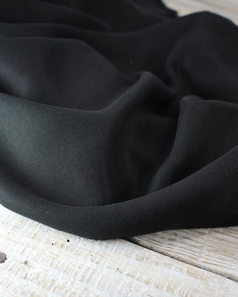 Tissu Noir Réglisse