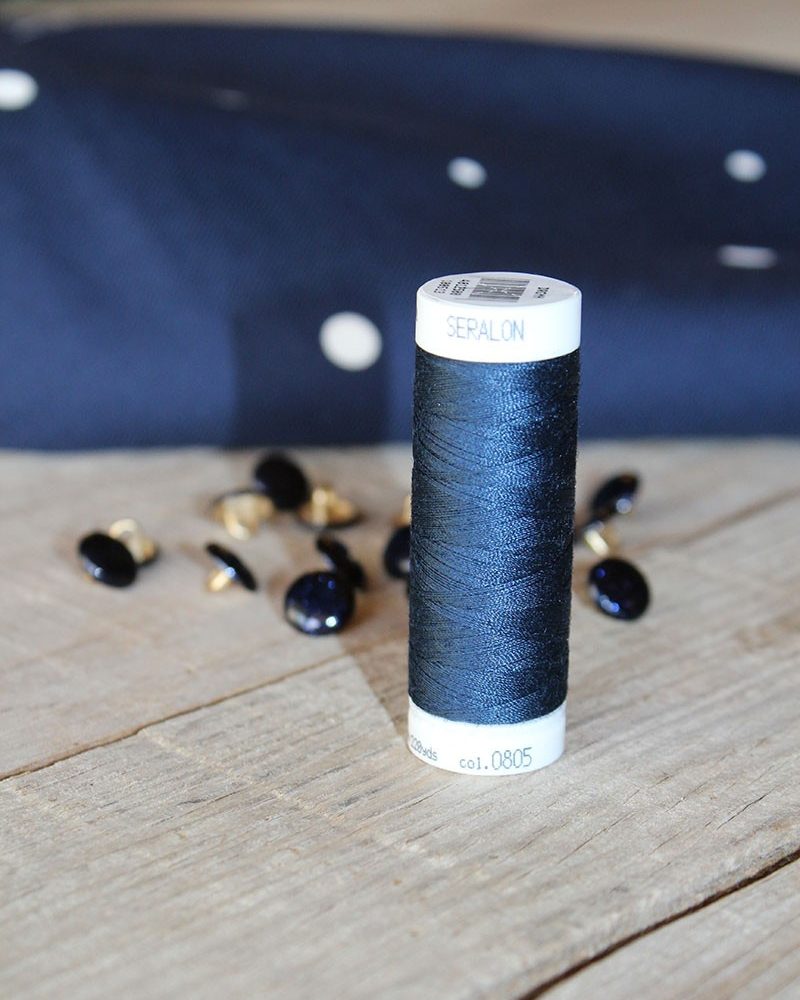 Fil a coudre bleu atlantique églantine et zoé assorti à nos tissus