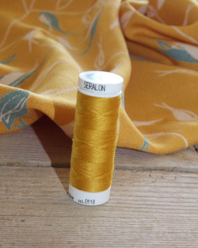 Fil à coudre jaune soleil Eglantine et Zoé