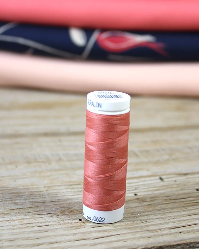 Fil à coudre corail Eglantine et Zoé