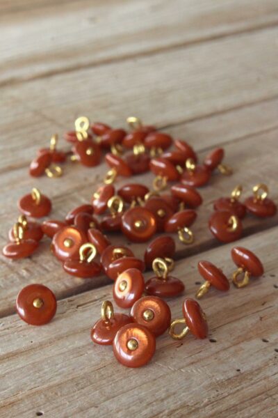 Boutons Perla Caramel Eglantine et Zoe a coudre