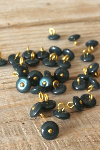 Boutons Perla Vert Sapin Eglantine et Zoe a coudre