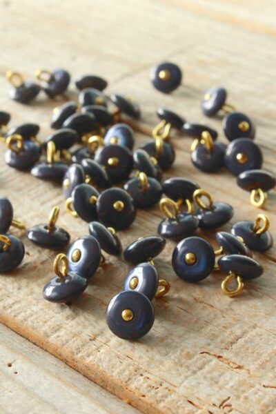 Boutons Perla Bleu Minéral Eglantine et Zoe a coudre