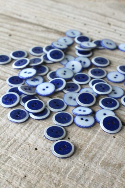 Boutons Duo Bleu Royal Eglantine et Zoe a coudre