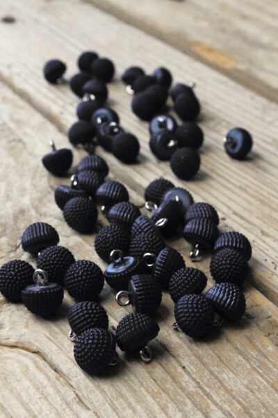 Boutons Hérisson noir Eglantine et Zoe a coudre