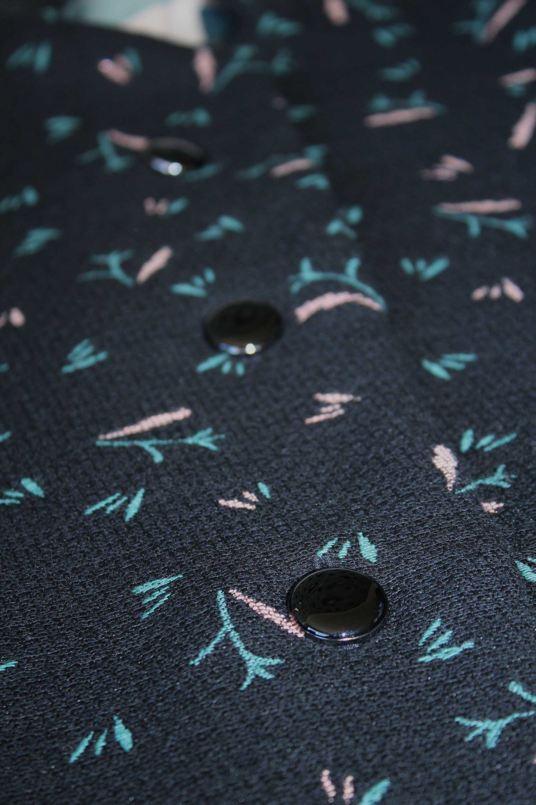 boutons chic noir et argenté 20 mm a coudre sur vos manteaux pulls robes chemises pantalons