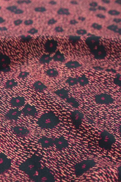 tissu viscose punti encre églantine et zoé facile pour coudre des vêtements fluides