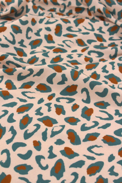 tissu viscose léopard bagheera vert eucalyptus imprimé en France Eglantine et Zoé